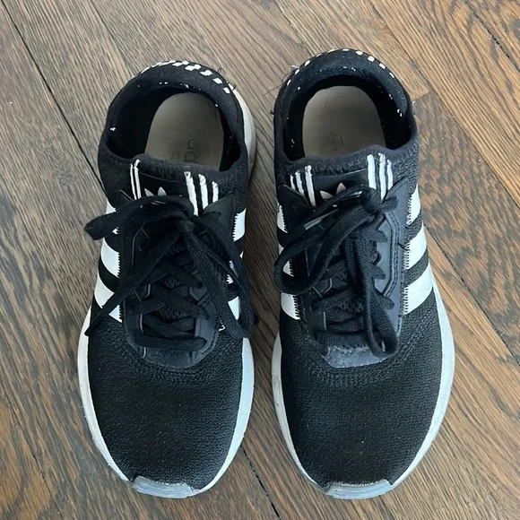 Addidas Sneakers - Picture 2 of 3